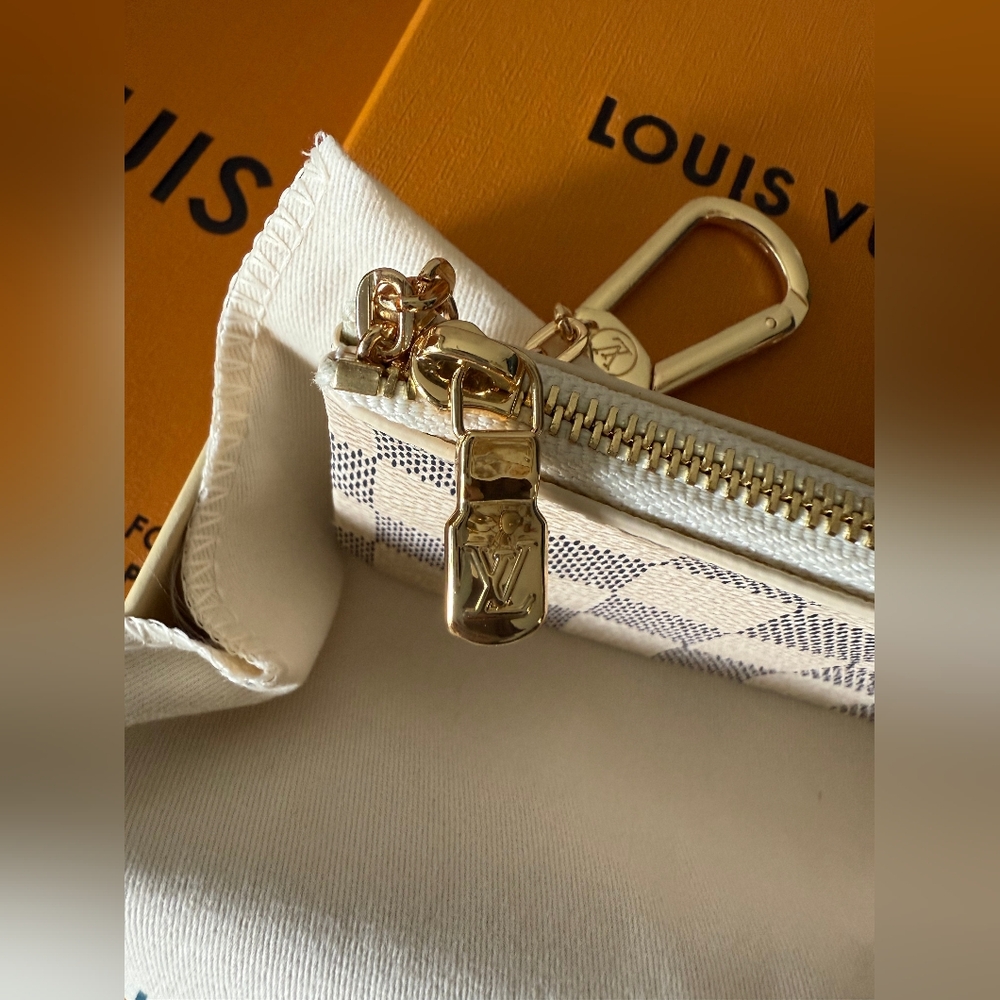 Louis Vuitton Damier Azur Key Pouch - Picture 10 of 13
